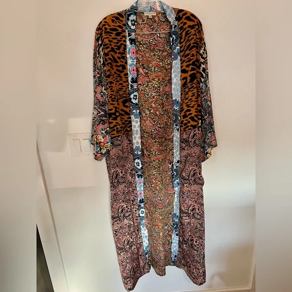 EARTHBOUND Colorful Paisley Kimono - Picture 1 of 7